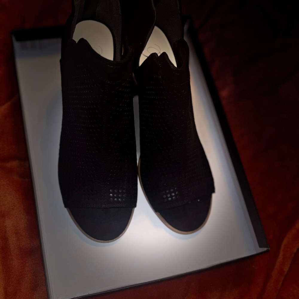 Fergie Footwear Open toe Booties